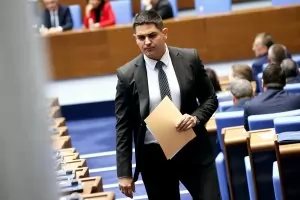 Задава се пети вот на недоверие към кабинета на Росен Желязков