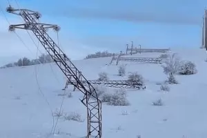 Останалите без ток започват протести и блокади на пътища