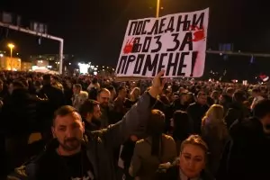 Най-мащабните протести са напът да пометат и Вучич