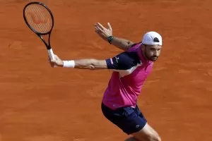 Димитров се отърси от кошмара със стилна победа