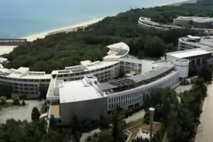 МВнР най-сетне се притесни, че комплекс "Камчия" е на Путин