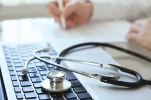 Промени в Закона за здравето ще премахнат хартиените болнични