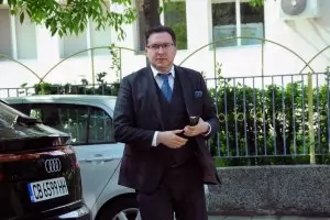 МВР ще преразгледа поръчката за 30 000 икони за безопасни пътища