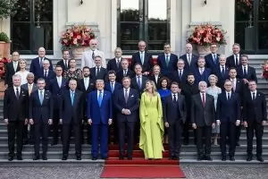 НАТО изработи "кратко и сладко" комюнике