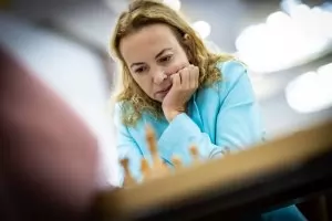 Само една българка остана в турнира за Световната купа по шахмат