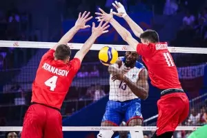 Пропуснат мачбол отклони волейболистите от пътя към голямата цел