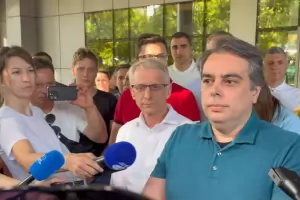 Асен Василев: Върна се рекетът върху бизнеси и опоненти