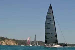 Във Варненския залив - изящество от платна (СНИМКИ)