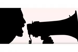 Рая Назарян разгони протеста с реч на английски