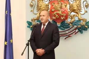 Радев призова Франция да освободи осъдения за корупция Саркози