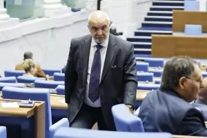 Управляващите посичат целия спорт заради футболните хулигани