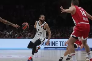 Везенков помогна с 14 т. за шестата победа на "Олимпиакос" в Евролигата