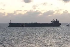 България не може да съди турците заради довлечения танкер