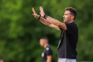 Познат грък пое отбор от Първа лига