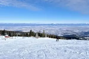 Туристи по анцуг и маратонки бедстваха в снега на Витоша