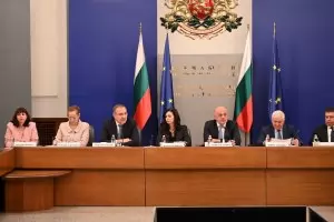 Таксите за втората пенсия разделиха тристранката