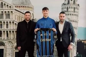 Божинов стана 10-ият българин, играл в Серия А