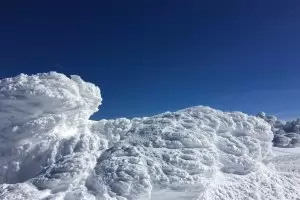 Има лавинна опасност и заледявания на Витоша