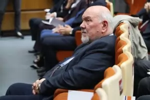 И Александър Маринов намери място в кабинета "Радев"