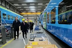 Новите влакове тръгват през април