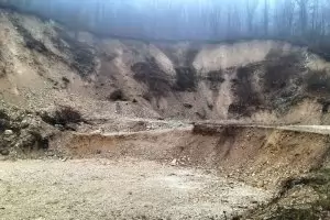 Eкоинспекция внезапно "откри" 20-годишна каменна кариера