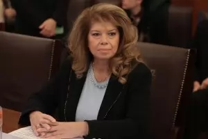 Йотова започва консултациите за служебен премиер с ГЕРБ и ПП-ДБ