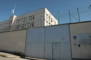 Прави се закрит лагер за мигранти и до границата с Румъния