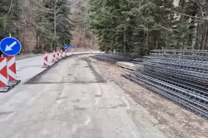 Пътна отсечка за "Джиро д`Италия" е изоставена разкопана