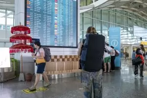 Иран удари летищата в Дубай, Кувейт и Абу Даби