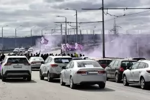 Шофьори от варненския транспорт блокираха Аспарухов мост с димки