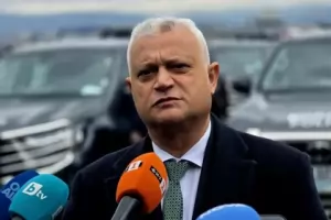 Задържаната за нападенията с нож е разследвана за въоръжен грабеж