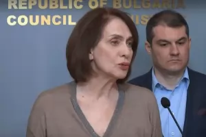 За утре е планиран полет за евакуиране на 300 българи от Оман