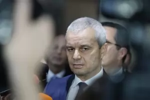 Пропадна атаката на "Възраждане" срещу споразумението с Киев