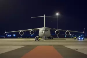 Огромни военнотранспортни самолети ще кацат и на летище Варна