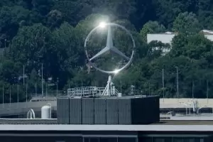 Mercedes-Benz инвестира $7 млрд. в САЩ заради митата