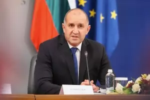 Румен Радев ще работи с 14 съветници