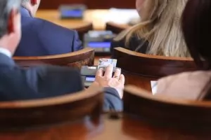 Свръхконтролът на КЗК мина на първо четене само с гласовете на ПБ и ДПС