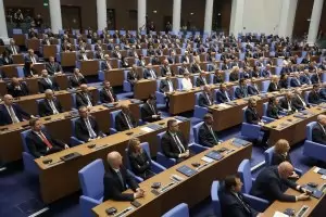 ПБ иска рязко да ограничи достъпа на депутатите до документи