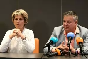 Весела Лечева е заварила дългове за 360 000 евро в БОК
