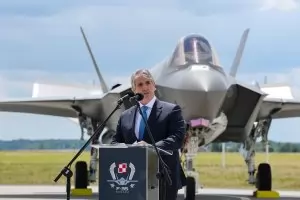 Полша прие официално F-35 на въоръжение