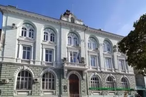 Вълна от бомбени заплахи заля страната