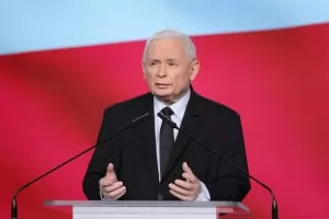 Полската "Право и справедливост" се разцепи заради спор за крайната десница