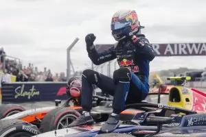 Шефът на "Кампос": Цолов заслужава шанс в F1