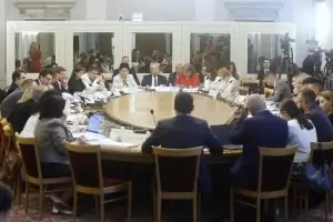 Бюджетната комисия отмени формулата за минималната заплата
