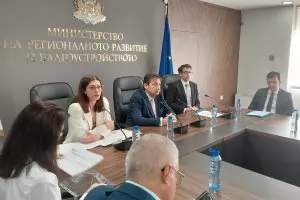 Кабинетът прекратява процедура за 250 млн. лв. за въглищните региони
