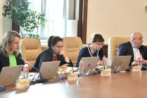 Разпри за партийни квоти отново разтресоха ЦИК