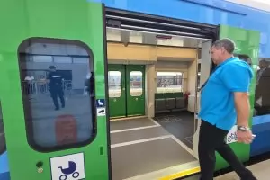 Градчета се борят с БДЖ да не спира влаковете им