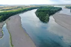 Нивото на Дунав падна на места до критичните 1.60 м