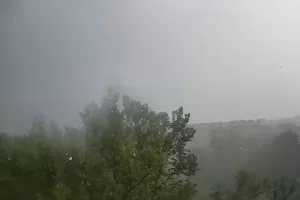 Силна буря с градушка удари София