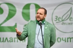 Прокуратурата връчи на Сандов обвинението за "Петрохан"